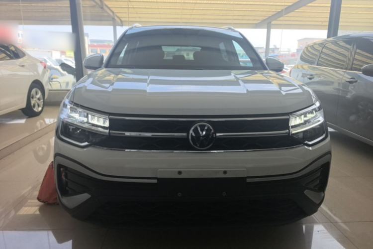 Used Volkswagen Tharu 2023 300TSI Two-Wheel-Drive Crescent Edition Front