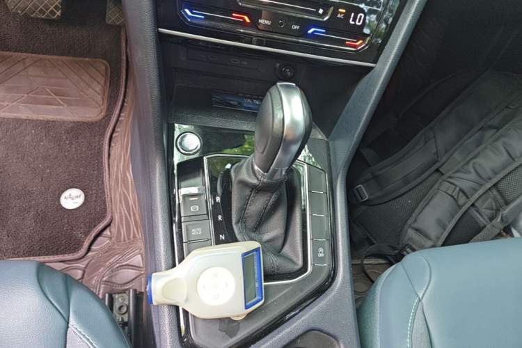 Used Volkswagen Tharu 2023 300TSI Two-Wheel-Drive Full Moon Edition Gear Lever