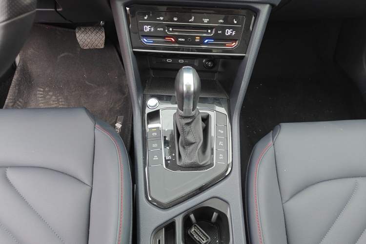 Used Volkswagen Tharu 2023 300TSI Two-Wheel-Drive Moon Luxury Edition Gear Lever