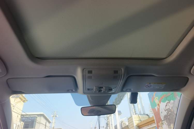 Used Volkswagen Tharu 2023 300TSI Two-Wheel-Drive Moonlight Edition Headliner