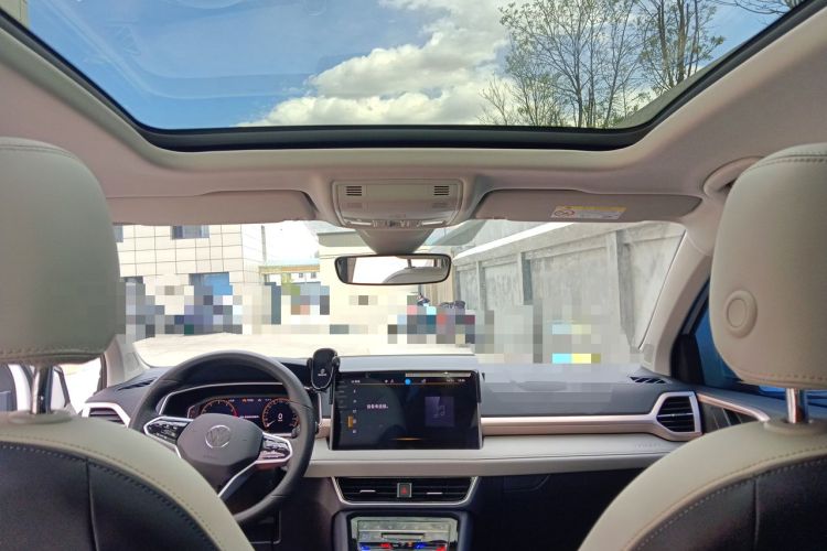 Used Volkswagen Tharu 2023 300TSI Two-Wheel-Drive Full Moon Edition Headliner