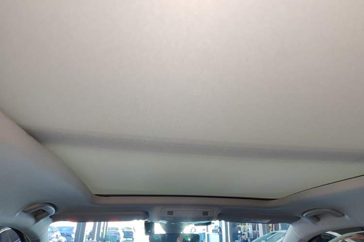 Used Volkswagen Tharu 2023 300TSI Two-Wheel-Drive Moonlight Edition Headliner