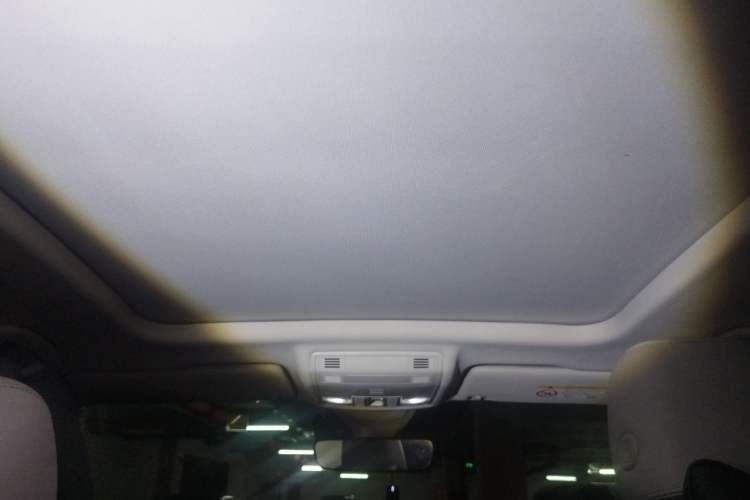 Used Volkswagen Tharu 2023 300TSI Two-Wheel-Drive Moonlight Edition Headliner