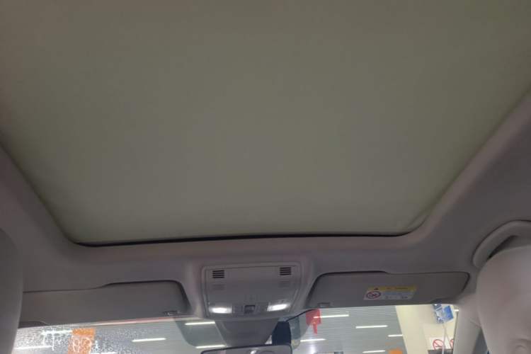 Used Volkswagen Tharu 2023 300TSI Two-Wheel-Drive Full Moon Edition Headliner