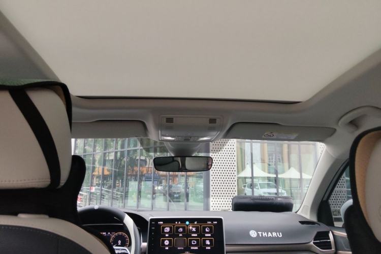 Used Volkswagen Tharu 2023 300TSI Two-Wheel-Drive Full Moon Edition Headliner