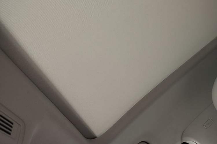 Used Volkswagen Tharu 2023 300TSI Two-Wheel-Drive Moonlight Edition Headliner