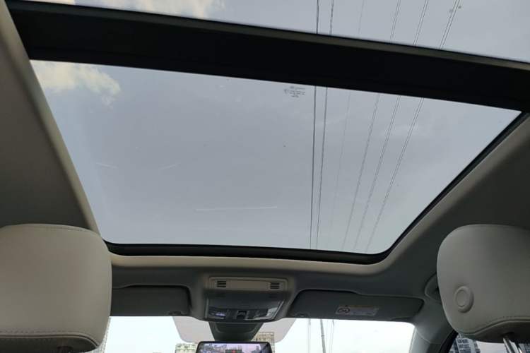Used Volkswagen Tharu 2023 300TSI Two-Wheel-Drive Moonlight Edition Headliner