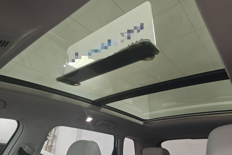 Used Volkswagen Tharu 2023 300TSI Two-Wheel-Drive Moon Luxury Edition Headliner