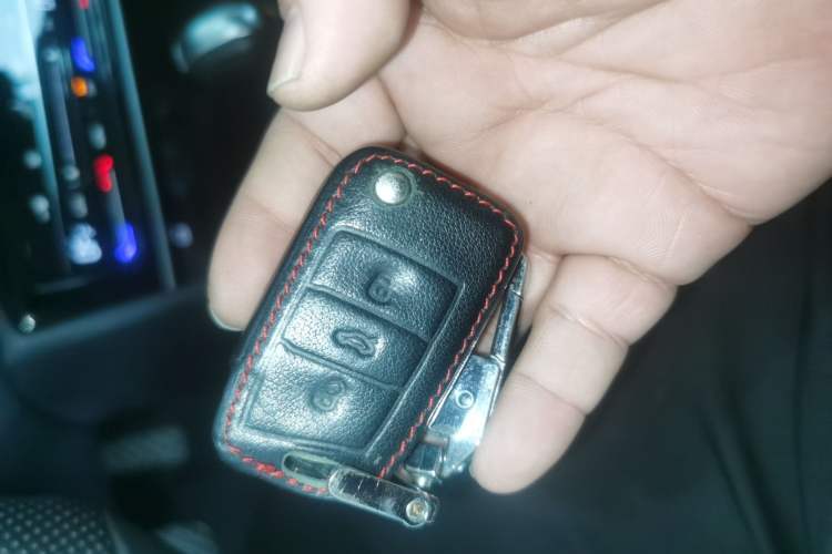 Used Volkswagen Tharu 2023 300TSI Two-Wheel-Drive Full Moon Edition Interior 1