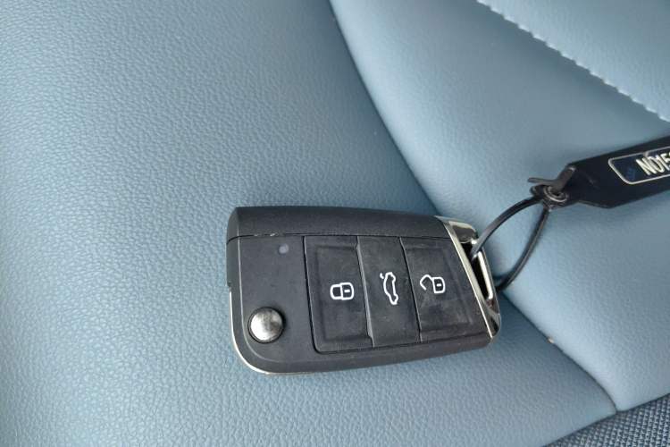 Used Volkswagen Tharu 2023 300TSI Two-Wheel-Drive Full Moon Edition Interior 1