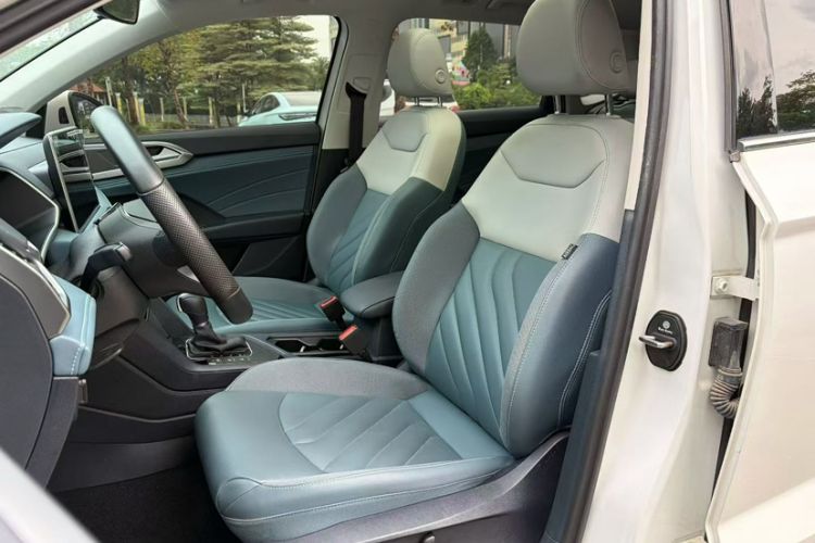 Used Volkswagen Tharu 2023 300TSI Two-Wheel-Drive Full Moon Edition Interior 3