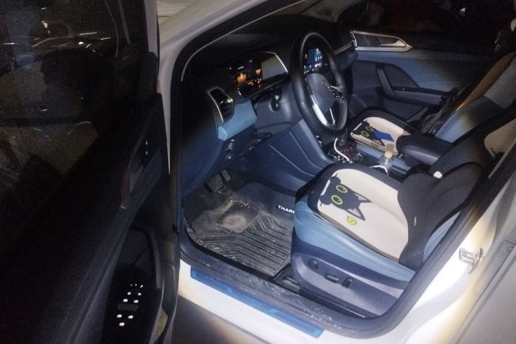 Used Volkswagen Tharu 2023 300TSI Two-Wheel-Drive Moonlight Edition Interior 3