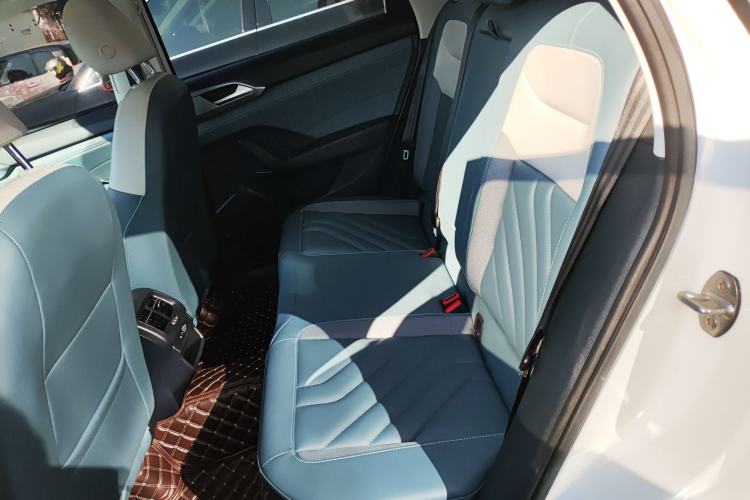 Used Volkswagen Tharu 2023 300TSI Two-Wheel-Drive Full Moon Edition Interior 4