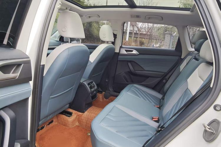 Used Volkswagen Tharu 2023 300TSI Two-Wheel-Drive Moonlight Edition Interior 7