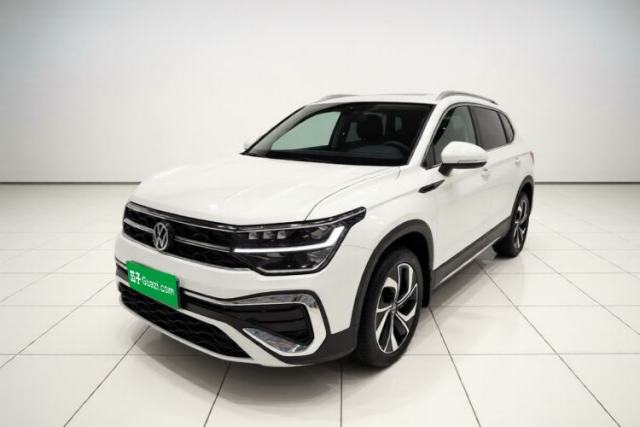 Ojetý Volkswagen Tharu 2023 300TSI Two-Wheel-Drive Full Moon Edition