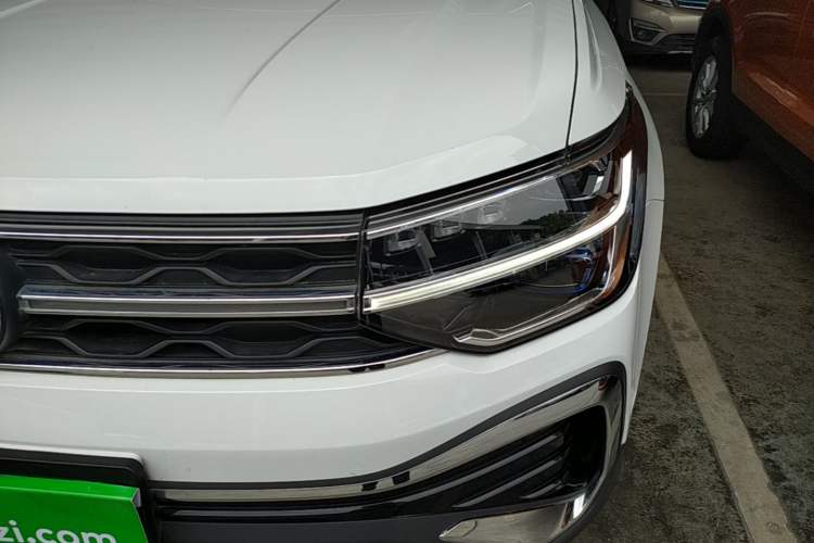 Used Volkswagen Tharu 2023 300TSI Two-Wheel-Drive Full Moon Edition Left Front Headlight