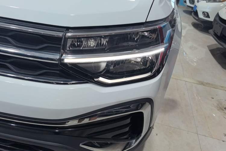 Used Volkswagen Tharu 2023 300TSI Two-Wheel-Drive Moonlight Edition Left Front Headlight