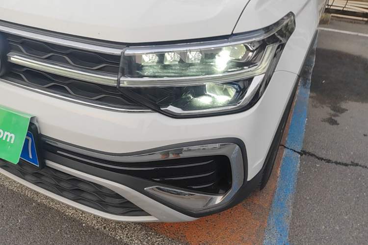 Used Volkswagen Tharu 2023 300TSI Two-Wheel-Drive Full Moon Edition Left Front Headlight