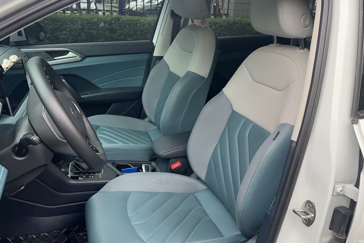 Used Volkswagen Tharu 2023 300TSI Two-Wheel-Drive Moonlight Edition
