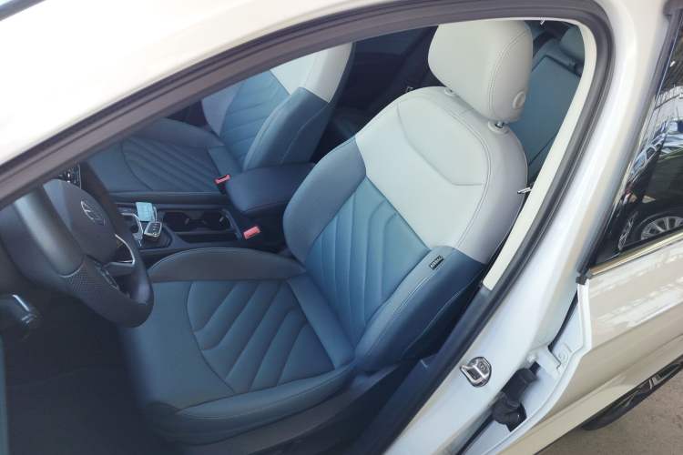 Used Volkswagen Tharu 2023 300TSI Two-Wheel-Drive Full Moon Edition Left Front Seat