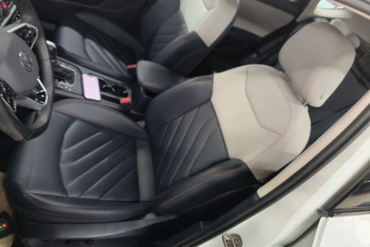Used Volkswagen Tharu 2023 300TSI Two-Wheel-Drive Moon Luxury Edition Left Front Seat