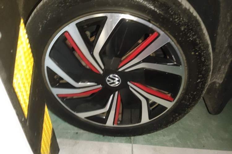 Used Volkswagen Tharu 2023 300TSI Two-Wheel-Drive Full Moon Edition Left Front Wheel Hub