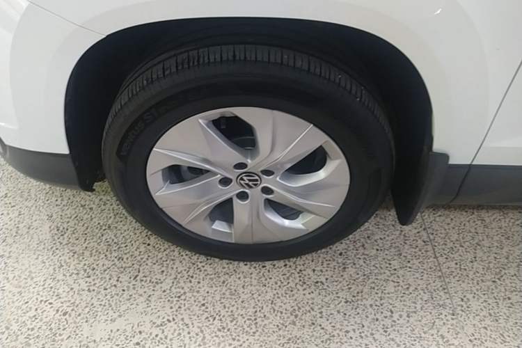 Used Volkswagen Tharu 2023 300TSI Two-Wheel-Drive Crescent Edition Left Front Wheel Hub