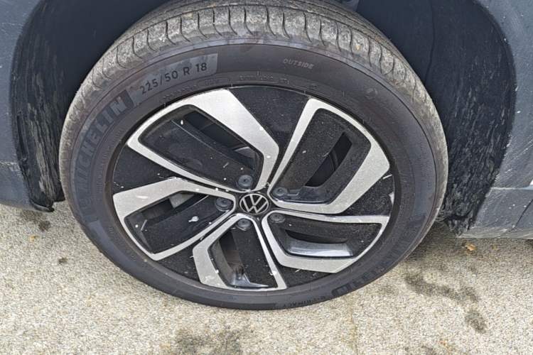 Used Volkswagen Tharu 2023 300TSI Two-Wheel-Drive Full Moon Edition Left Front Wheel Hub