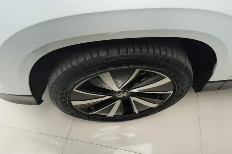 Used Volkswagen Tharu 2023 300TSI Two-Wheel-Drive Moonlight Edition Left Front Wheel Hub