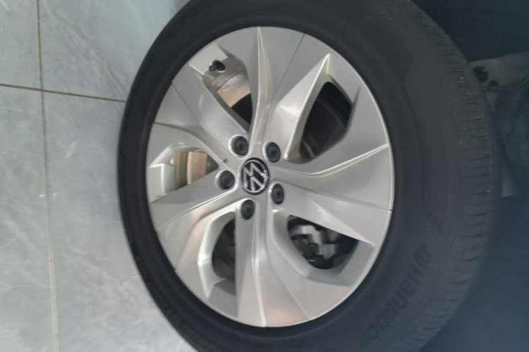Used Volkswagen Tharu 2023 300TSI Two-Wheel-Drive Crescent Edition Left Front Wheel Hub