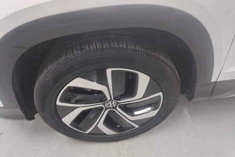 Used Volkswagen Tharu 2023 300TSI Two-Wheel-Drive Full Moon Edition Left Front Wheel Hub