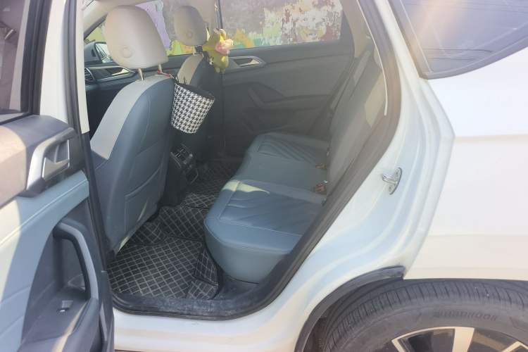 Used Volkswagen Tharu 2023 300TSI Two-Wheel-Drive Moonlight Edition Left Rear Seat