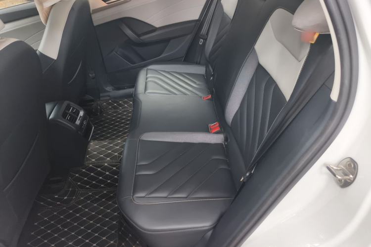Used Volkswagen Tharu 2023 300TSI Two-Wheel-Drive Full Moon Edition Left Rear Seat