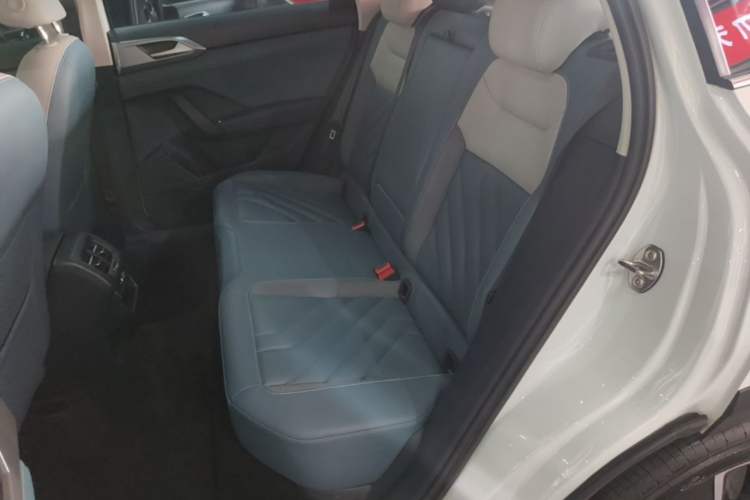Used Volkswagen Tharu 2023 300TSI Two-Wheel-Drive Full Moon Edition Left Rear Seat