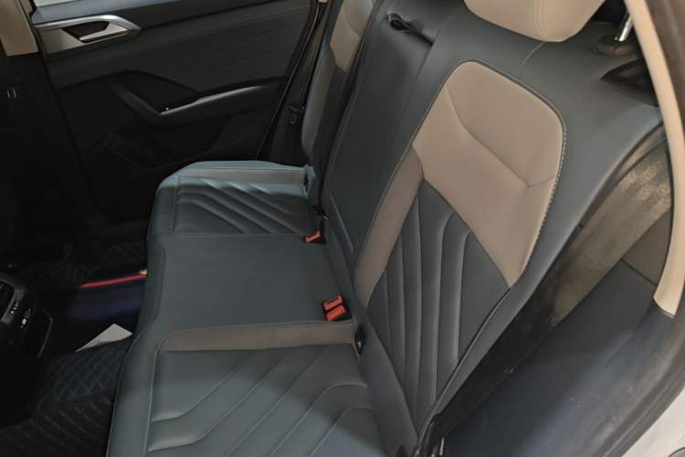 Used Volkswagen Tharu 2023 300TSI Two-Wheel-Drive Moonlight Edition Left Rear Seat