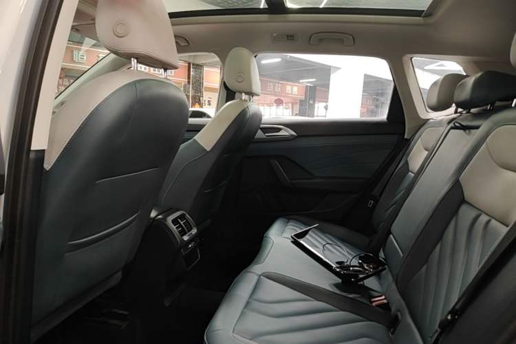 Used Volkswagen Tharu 2023 300TSI Two-Wheel-Drive Moonlight Edition Left Rear Seat