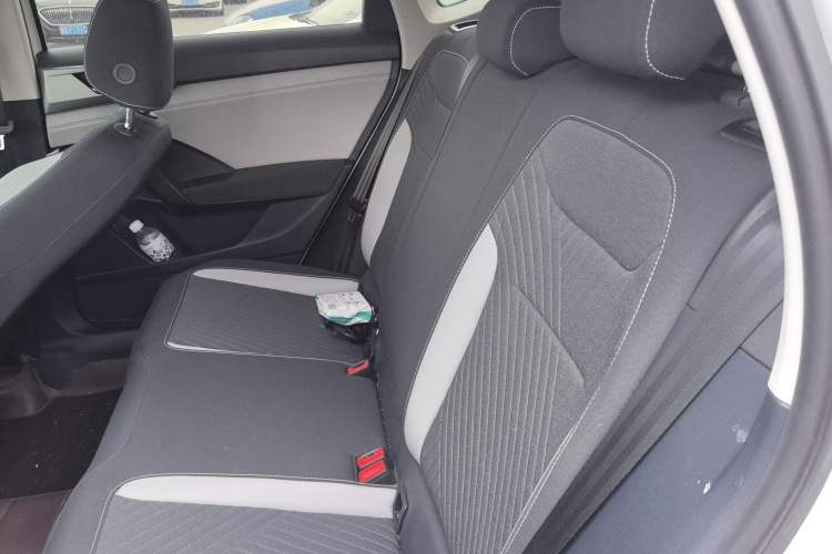 Used Volkswagen Tharu 2023 300TSI Two-Wheel-Drive Crescent Edition Left Rear Seat