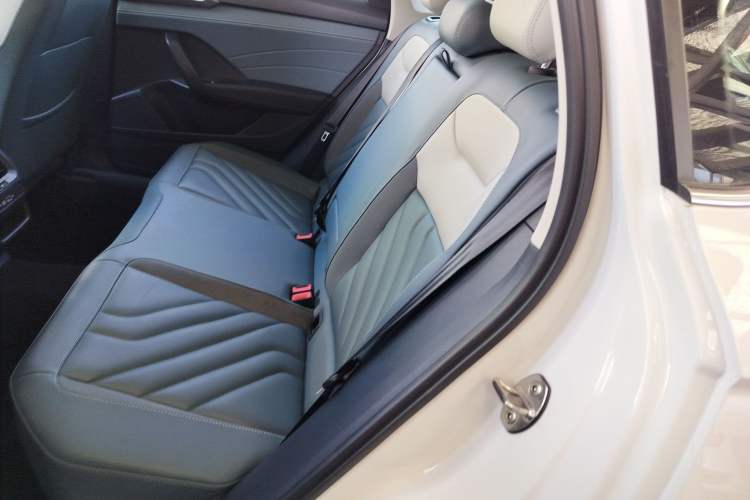 Used Volkswagen Tharu 2023 300TSI Two-Wheel-Drive Full Moon Edition Left Rear Seat