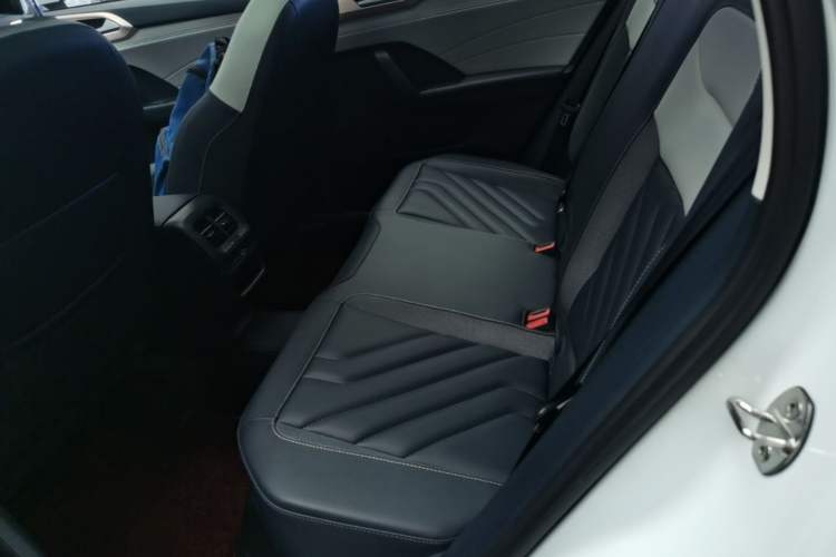 Used Volkswagen Tharu 2023 300TSI Two-Wheel-Drive Moonlight Edition Left Rear Seat