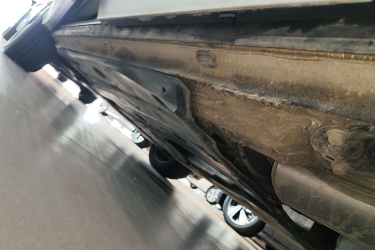 Used Volkswagen Tharu 2023 300TSI Two-Wheel-Drive Full Moon Edition Left Side Sill