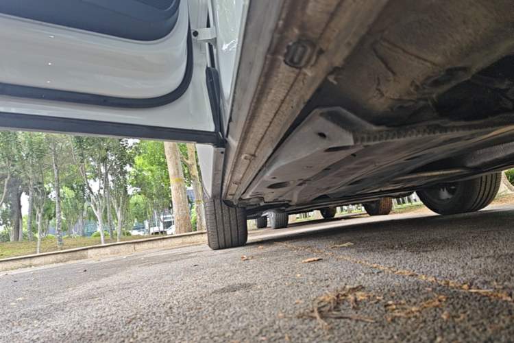 Used Volkswagen Tharu 2023 300TSI Two-Wheel-Drive Full Moon Edition Left Side Sill