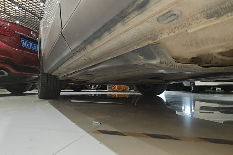 Used Volkswagen Tharu 2023 300TSI Two-Wheel-Drive Moonlight Edition Left Side Sill