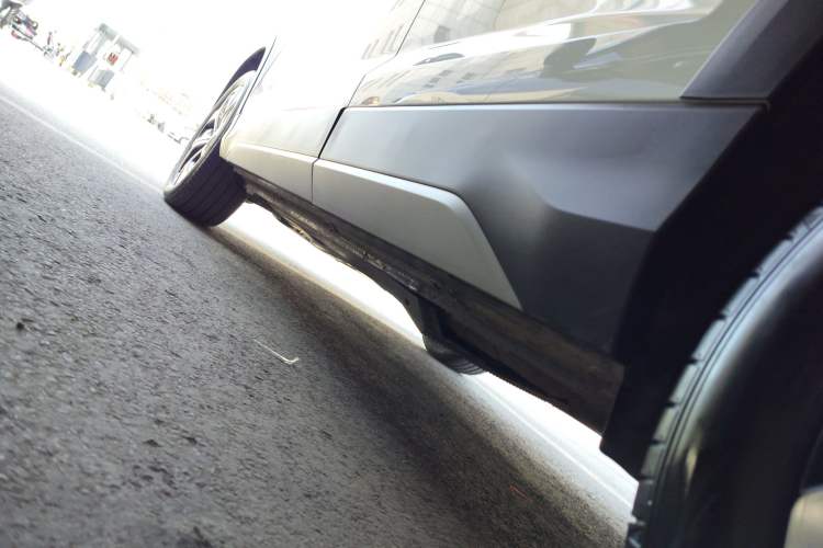 Used Volkswagen Tharu 2023 300TSI Two-Wheel-Drive Full Moon Edition Left Side Sill