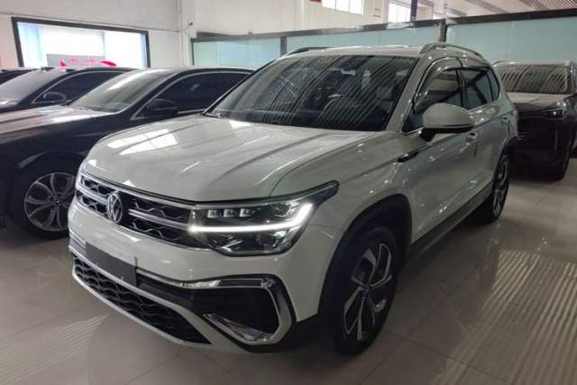 Ojetý Volkswagen Tharu 2023 300TSI Two-Wheel-Drive Full Moon Edition