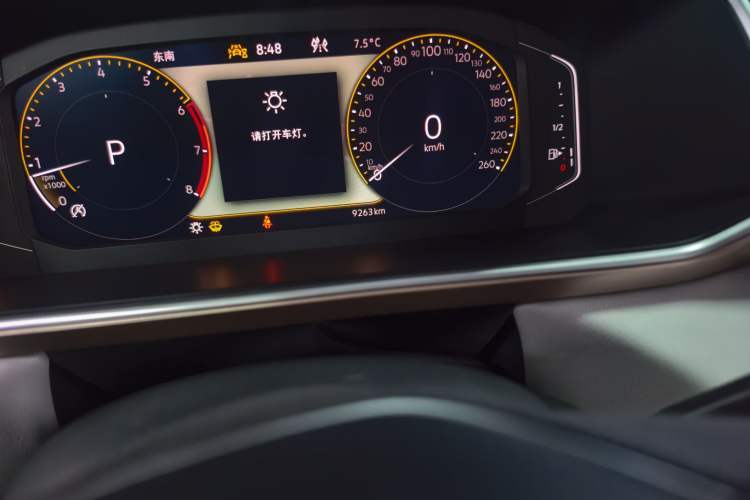 Used Volkswagen Tharu 2023 300TSI Two-Wheel-Drive Full Moon Edition Odometer Close Up