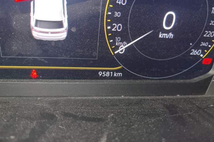 Used Volkswagen Tharu 2023 300TSI Two-Wheel-Drive Full Moon Edition Odometer Close Up