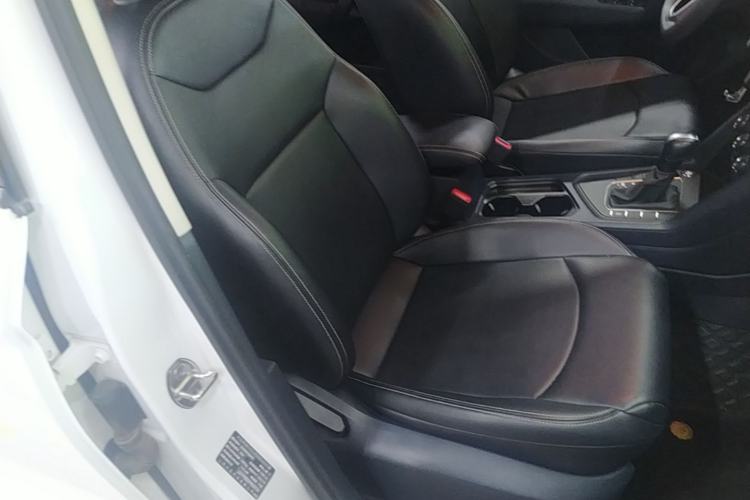 Used Volkswagen Tharu 2023 300TSI Two-Wheel-Drive Crescent Edition Right Front Seat