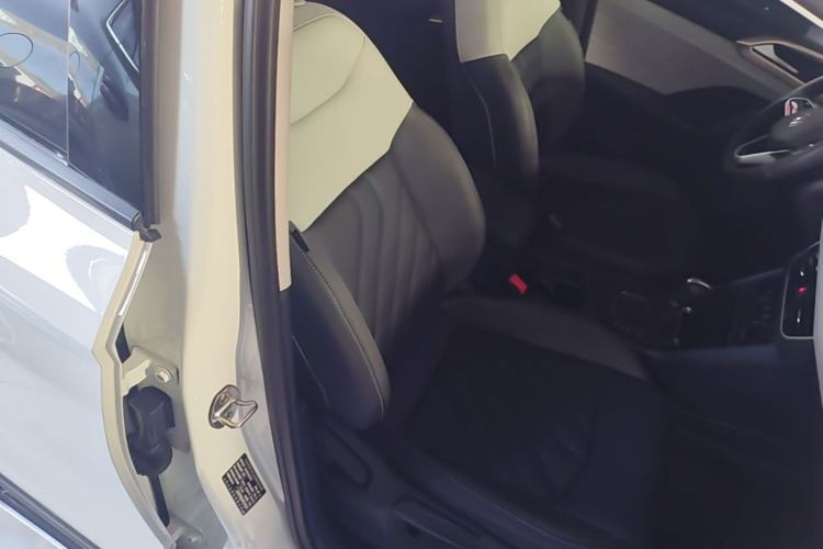 Used Volkswagen Tharu 2023 300TSI Two-Wheel-Drive Moonlight Edition Right Front Seat