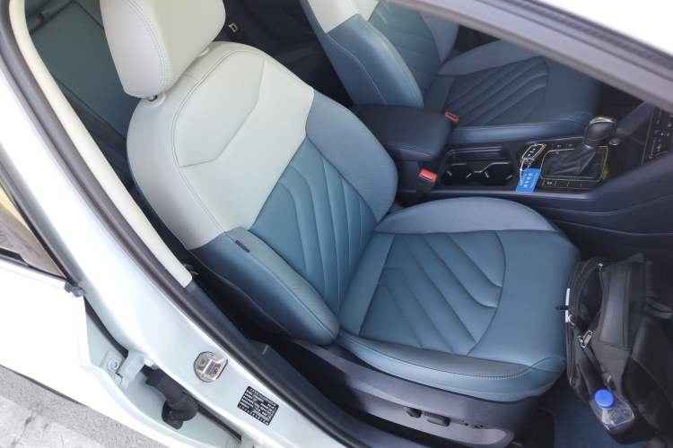 Used Volkswagen Tharu 2023 300TSI Two-Wheel-Drive Full Moon Edition Right Front Seat