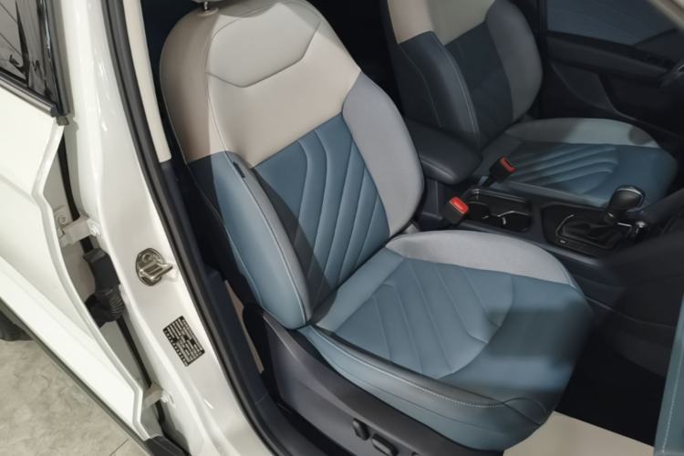 Used Volkswagen Tharu 2023 300TSI Two-Wheel-Drive Full Moon Edition Right Front Seat